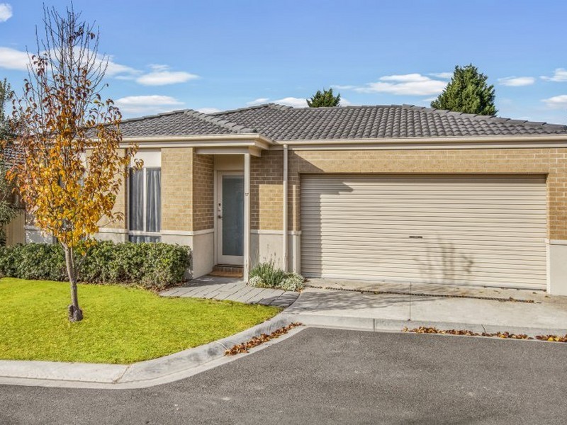 Unit 17/5 Eden Place, Wallan VIC 3756