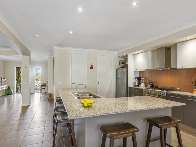 96 Valley Drive, Hidden Valley VIC 3756