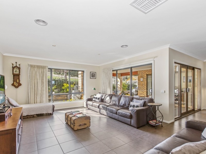 96 Valley Drive, Hidden Valley VIC 3756