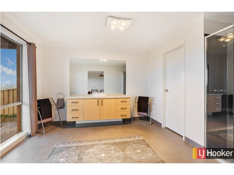 45 Siena Way, Hidden Valley VIC 3756