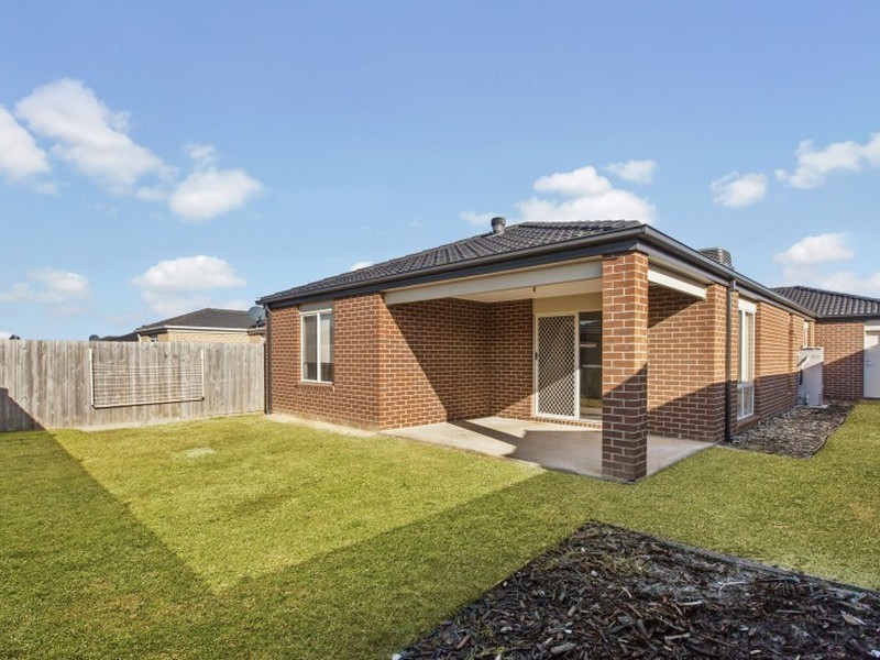 16 Watergum Way, Wallan VIC 3756