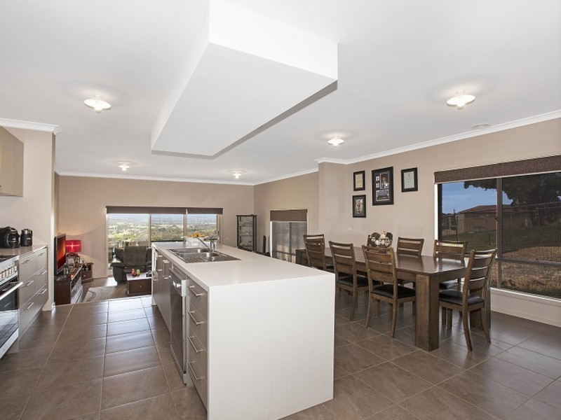 67 Siena Ridge, Hidden Valley VIC 3756