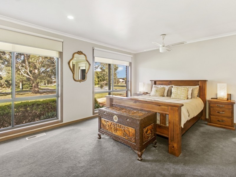 24 King William Drive, Wallan VIC 3756