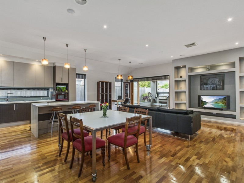 11 Mandalay Circuit, Beveridge VIC 3753