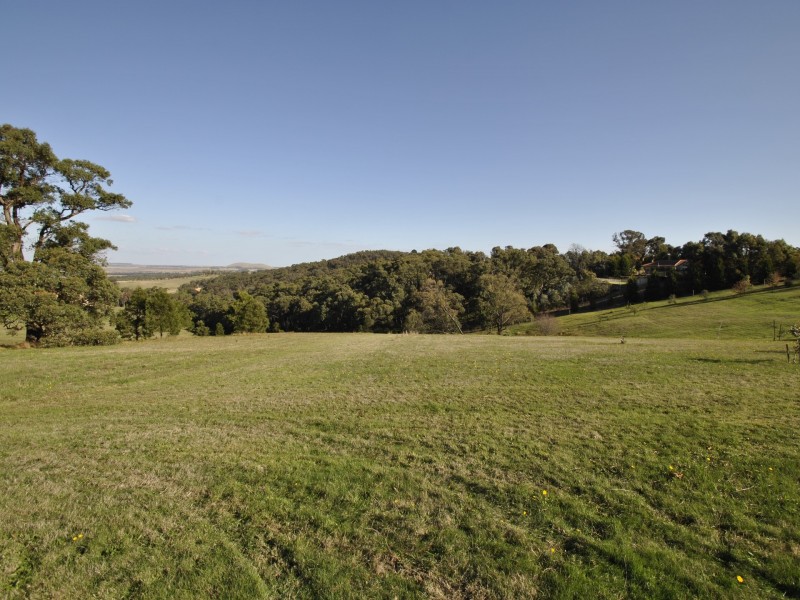 111 Dolomite Rise, Hidden Valley VIC 3756