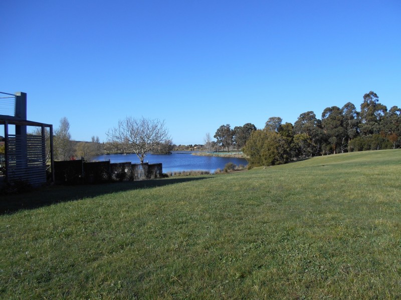 47 Lakeside Drive, Hidden Valley VIC 3756