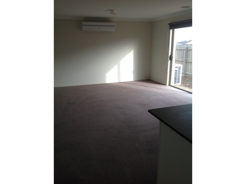 32 Holly Drive, Wallan VIC 3756