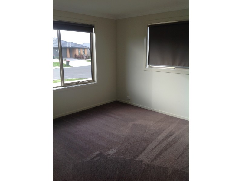 32 Holly Drive, Wallan VIC 3756