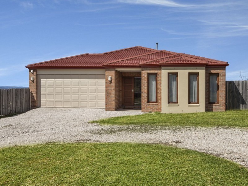 25 Aurina Drive, Hidden Valley VIC 3756