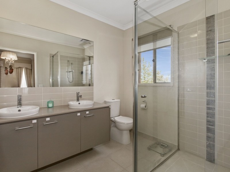 25 Aurina Drive, Hidden Valley VIC 3756
