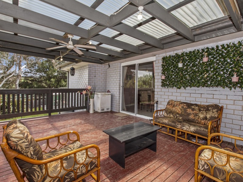 22 Andrew Avenue, Waterford Park VIC 3658