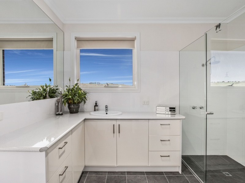 179 Fairfield Lane, Darraweit Guim VIC 3756