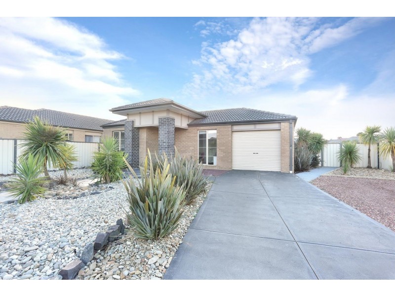 33 Lauricella Drive, Wallan VIC 3756