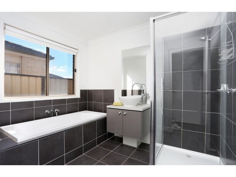 33 Lauricella Drive, Wallan VIC 3756