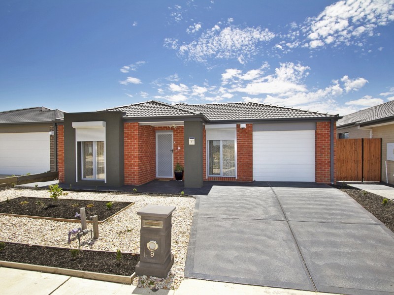 9 Buckland Hill Drive, Wallan VIC 3756