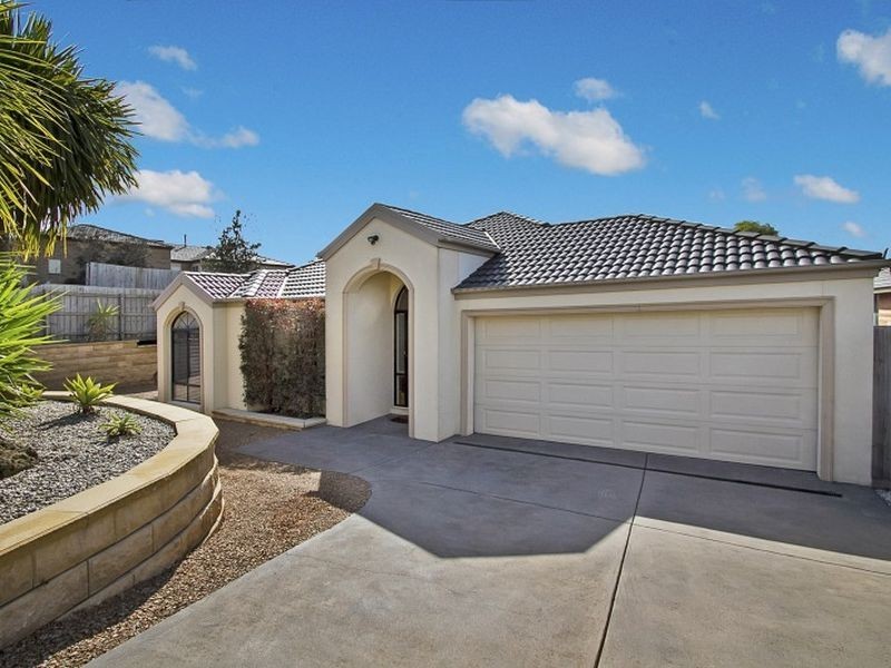 36 Silvertop Close, Wallan VIC 3756