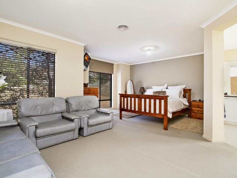 36 Silvertop Close, Wallan VIC 3756