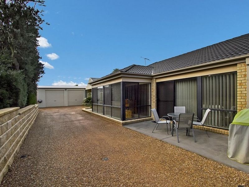 36 Silvertop Close, Wallan VIC 3756