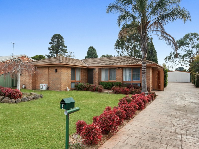 4 Sinclair Court, Wallan VIC 3756