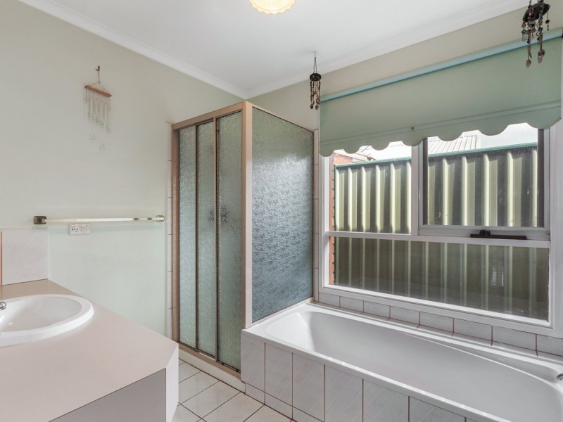 4 Sinclair Court, Wallan VIC 3756