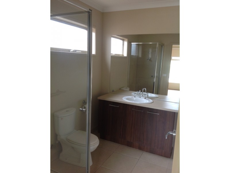 14 Moondara Terrace, Wallan VIC 3756