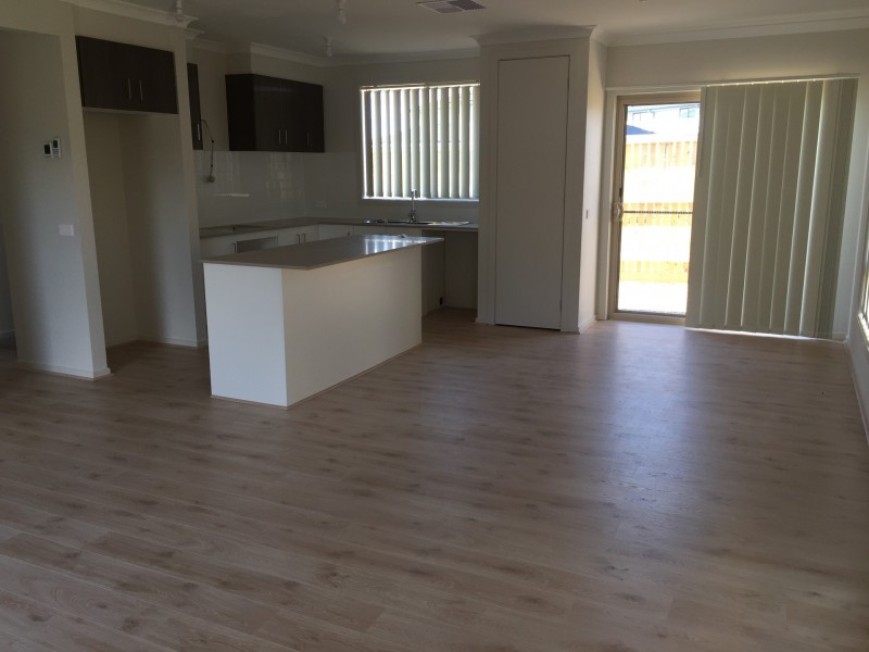 4 Oasis Crescent, Beveridge VIC 3753