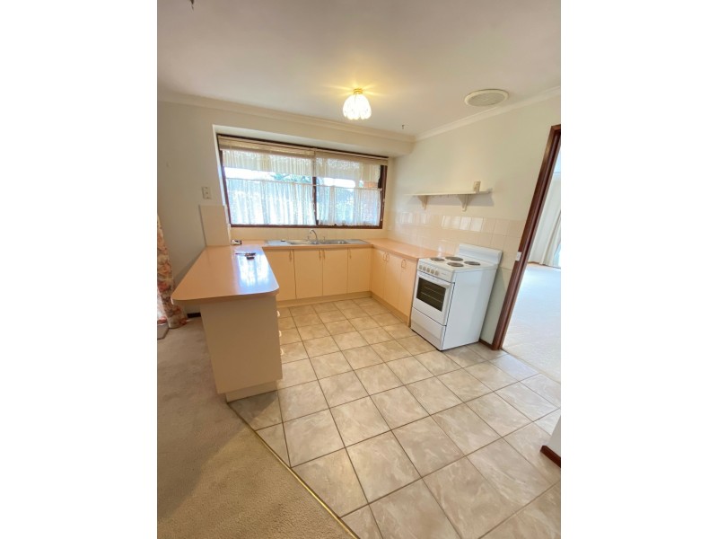 2 Banksia Court, Romsey VIC 3434