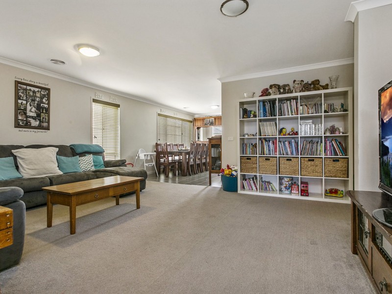 45 Maidenhair Drive, Wallan VIC 3756