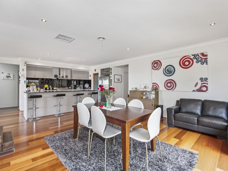 270 Hidden Valley Boulevard, Hidden Valley VIC 3756