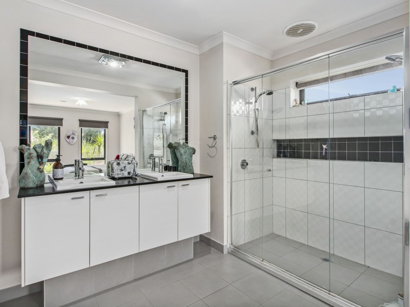 270 Hidden Valley Boulevard, Hidden Valley VIC 3756