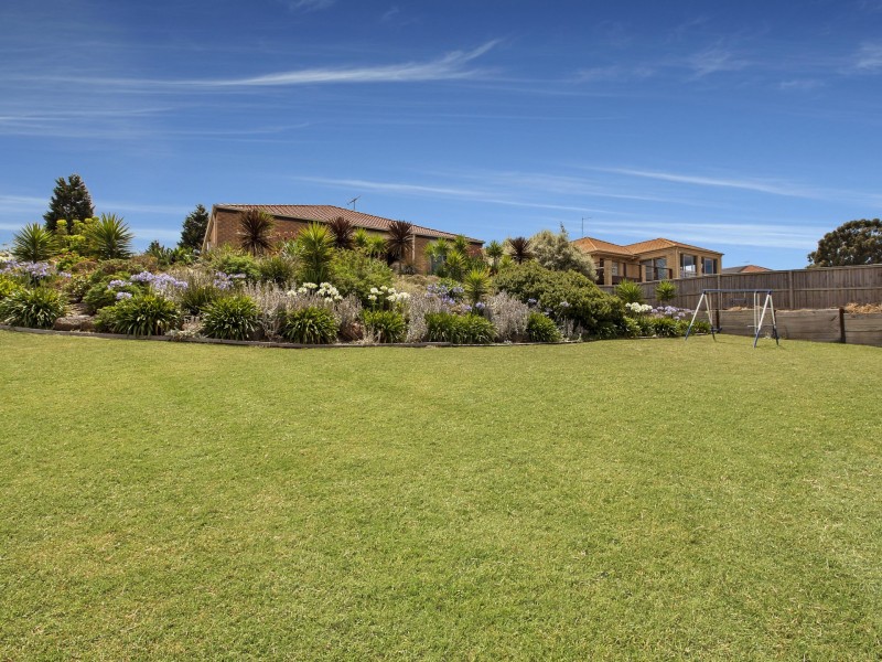 270 Hidden Valley Boulevard, Hidden Valley VIC 3756