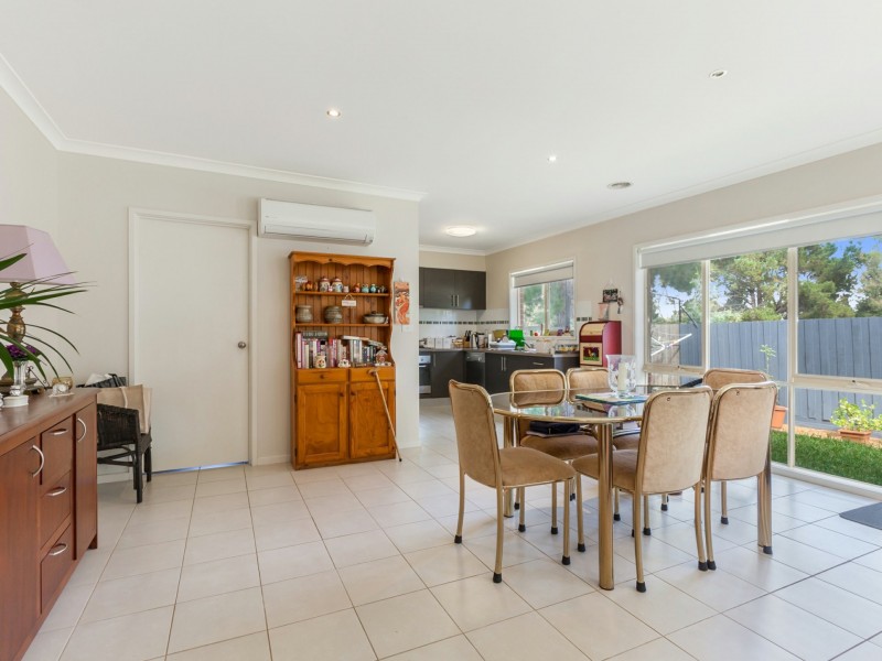 Unit 8/1 Darraweit Road, Wallan VIC 3756