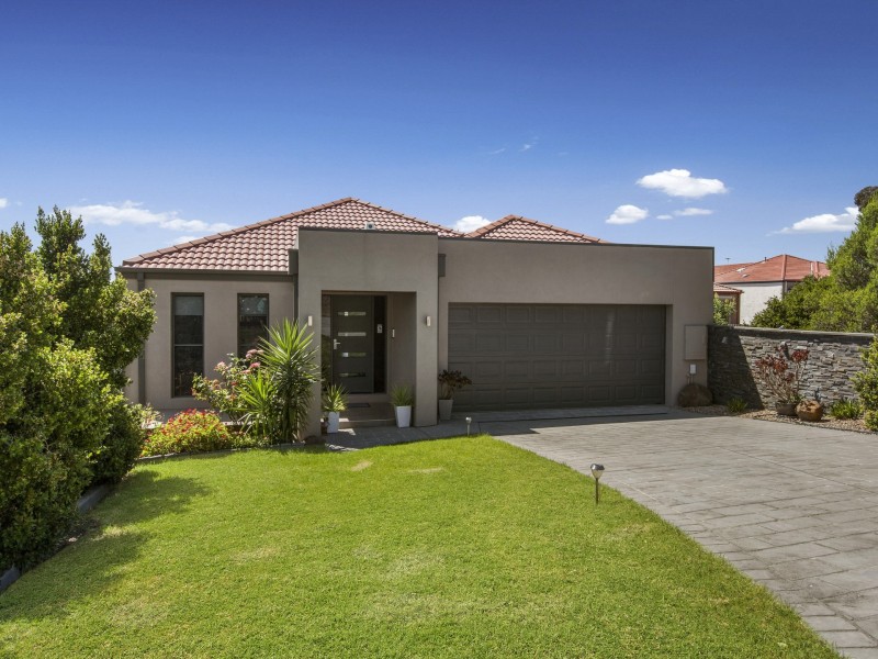 9 Siena Way, Hidden Valley VIC 3756