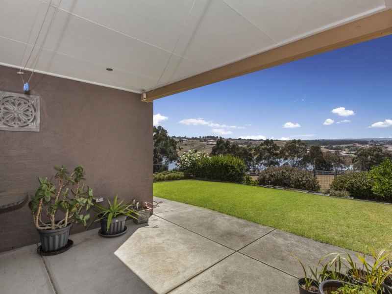 9 Siena Way, Hidden Valley VIC 3756