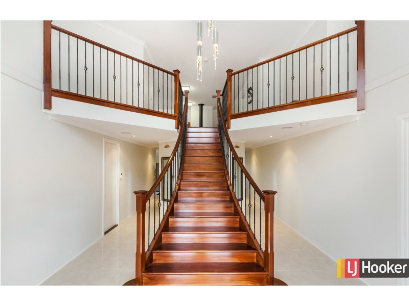 10 Craig Parry Drive, Hidden Valley VIC 3756