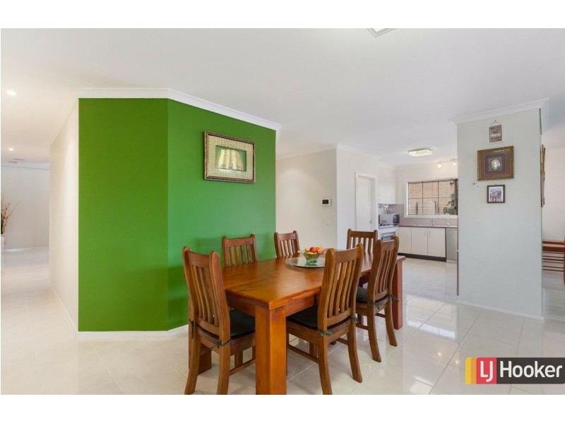 10 Craig Parry Drive, Hidden Valley VIC 3756