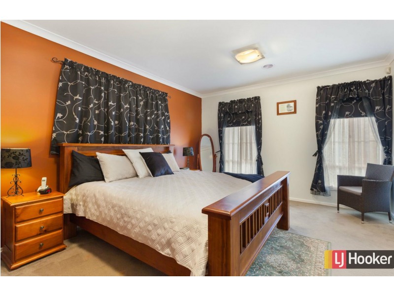 10 Craig Parry Drive, Hidden Valley VIC 3756