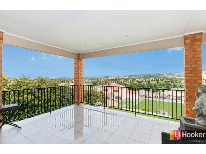 10 Craig Parry Drive, Hidden Valley VIC 3756