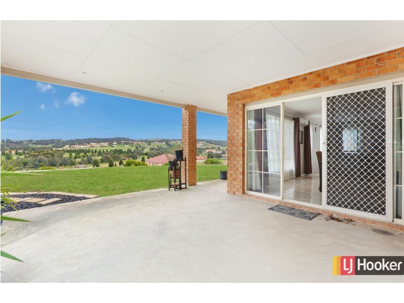 10 Craig Parry Drive, Hidden Valley VIC 3756