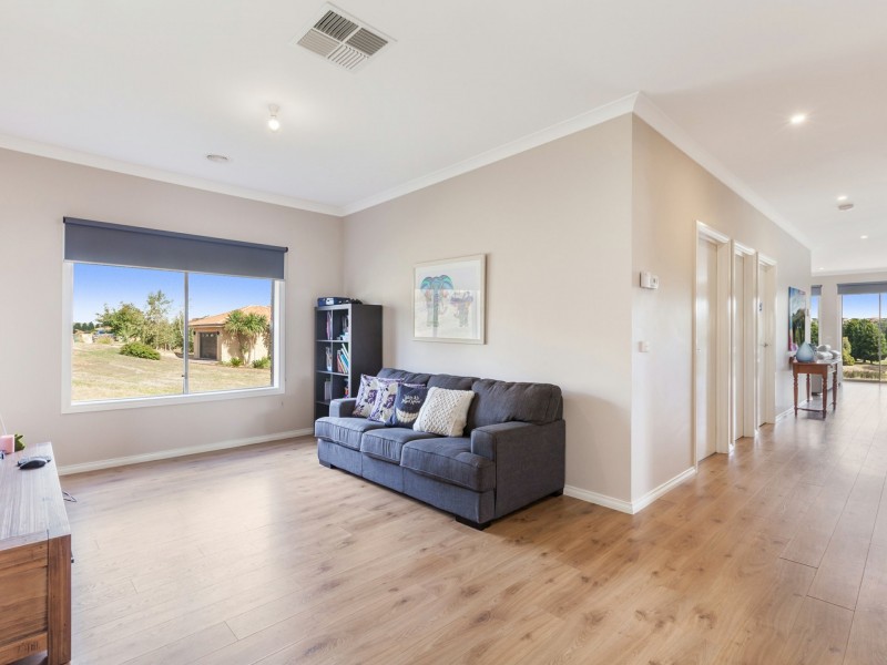 43 Craig Parry Drive, Hidden Valley VIC 3756