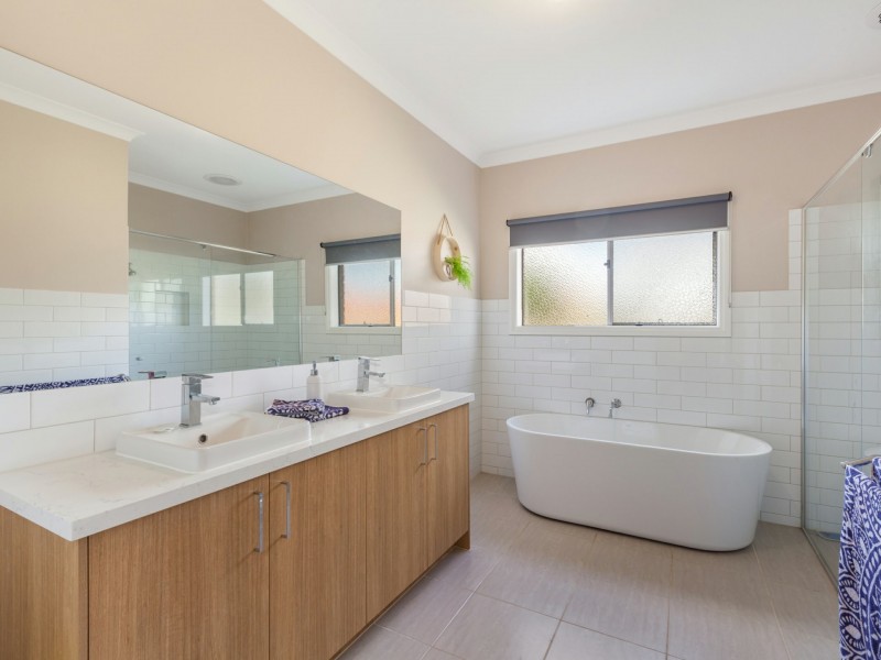 43 Craig Parry Drive, Hidden Valley VIC 3756
