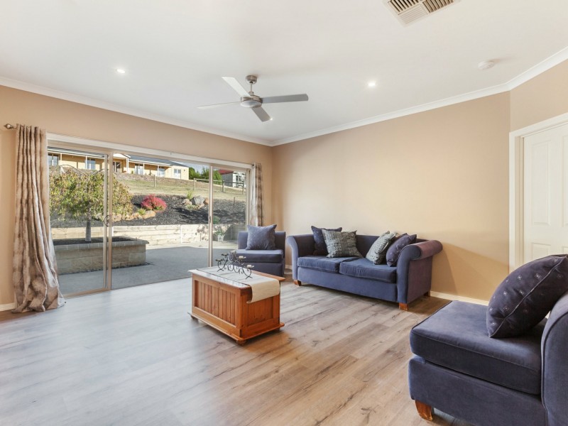 40 McDonald Drive, Wandong VIC 3758