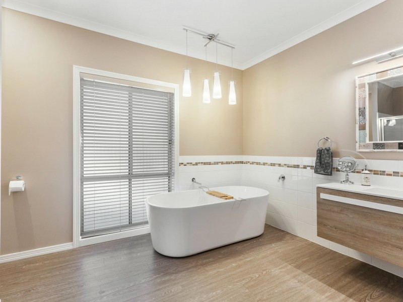 40 McDonald Drive, Wandong VIC 3758