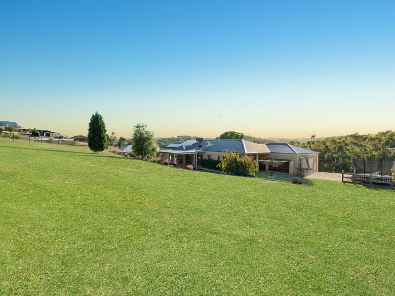 40 McDonald Drive, Wandong VIC 3758
