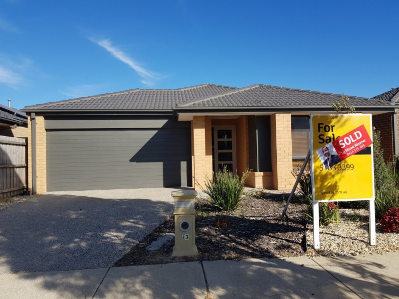 43 Maidenhair Drive, Wallan VIC 3756