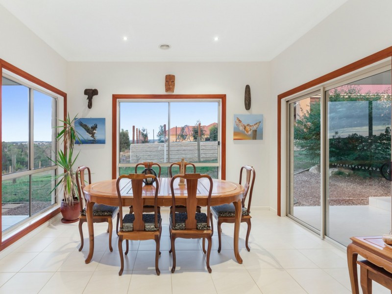 22 Aurina Drive, Hidden Valley VIC 3756