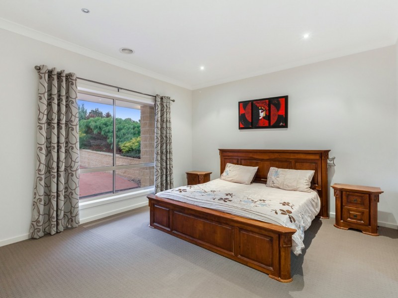 22 Aurina Drive, Hidden Valley VIC 3756