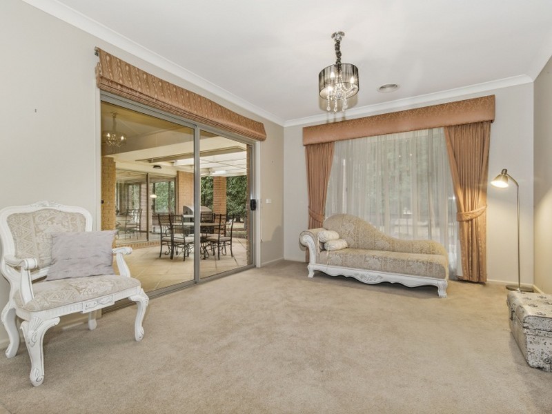 14 Augusta Way, Hidden Valley VIC 3756