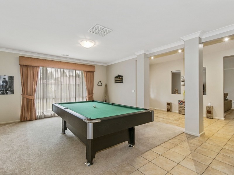 14 Augusta Way, Hidden Valley VIC 3756