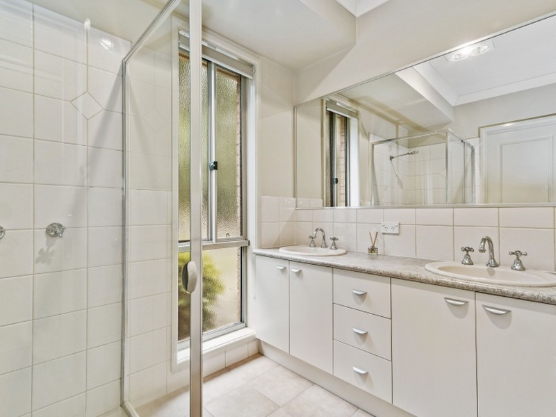 14 Augusta Way, Hidden Valley VIC 3756